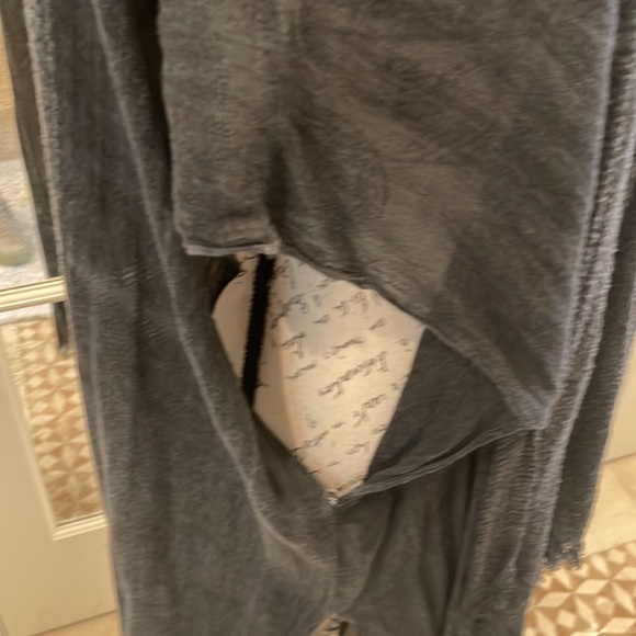 Free People One Size Gray Drapey Wrap/Shawl Drop Sholder Mixed Fabric EU… - Picture 3 of 6